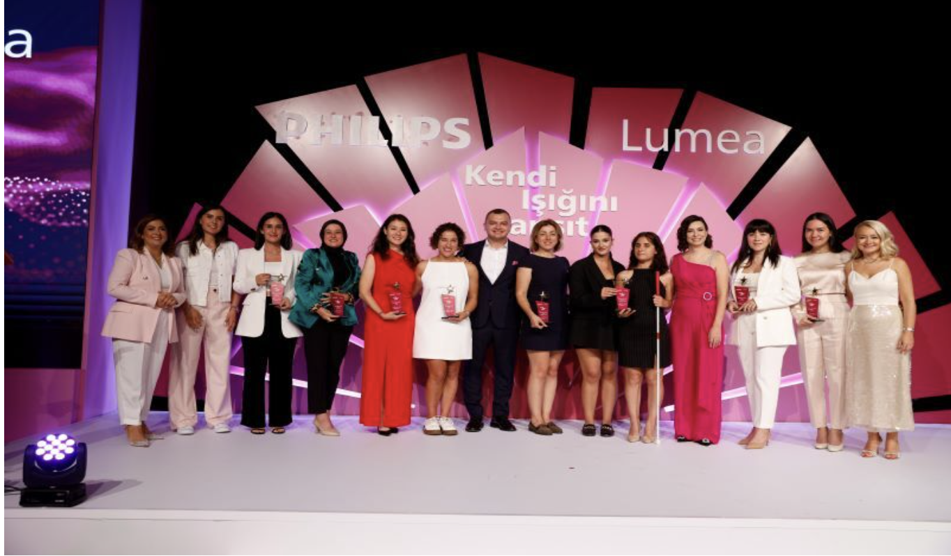Philips Lumea Kendi Işığını Yansıtanlar” ödülleri ilk kez sahiplerini buldu